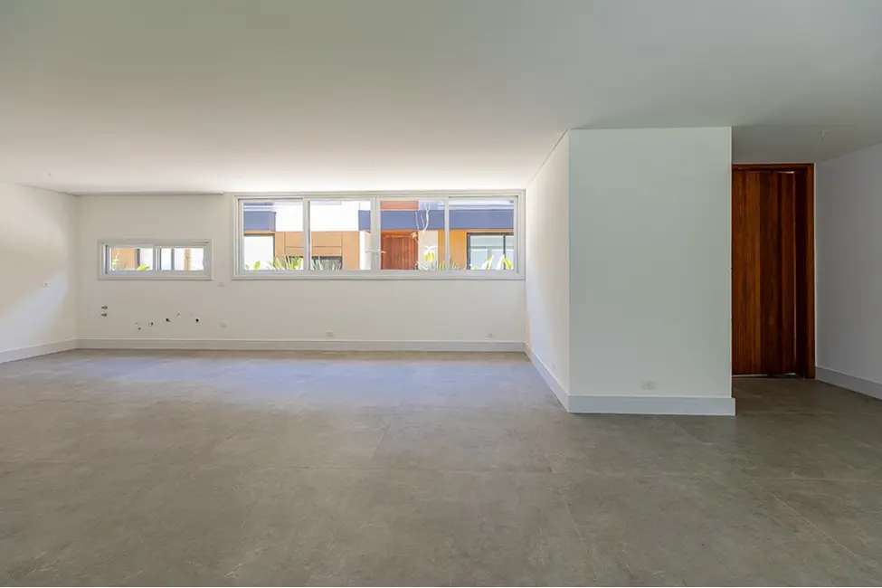 Casa de Condomínio com 4 quartos à venda, 367m2 em Santo Amaro, São Paulo - SP - imagem 2 Foto 2 de Casa de Condomínio com 4 quartos à venda, 367m2 em Santo Amaro, São Paulo - SP