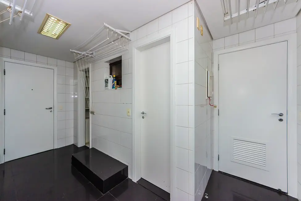 Foto 8 de Apartamento com 3 quartos à venda, 198m2 em Moema, São Paulo - SP