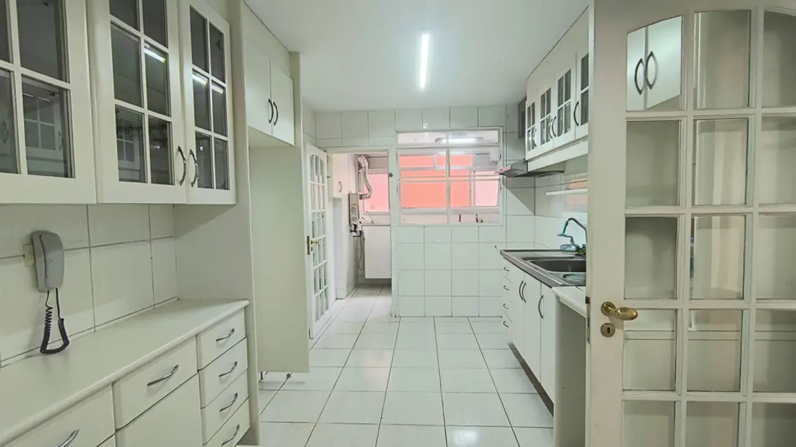 Foto 8 de Apartamento com 3 quartos à venda, 155m2 em Itaim Bibi, São Paulo - SP
