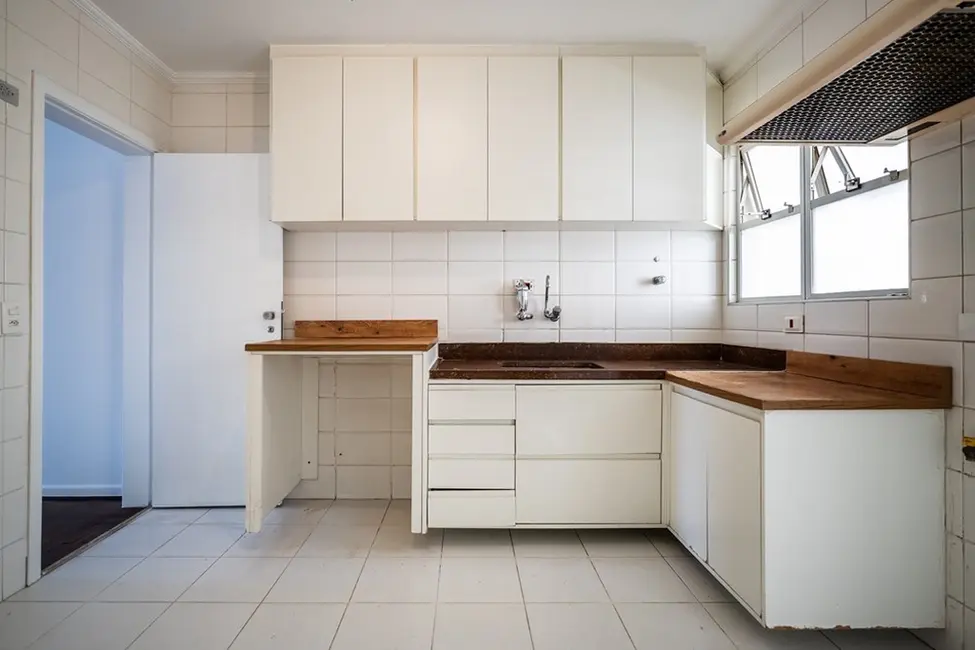 Apartamento com 3 quartos à venda, 145m2 em Moema, São Paulo - SP - imagem 7 Foto 7 de Apartamento com 3 quartos à venda, 145m2 em Moema, São Paulo - SP