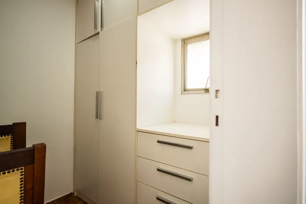 Apartamento com 3 quartos à venda, 145m2 em Moema, São Paulo - SP - imagem 2 Foto 2 de Apartamento com 3 quartos à venda, 145m2 em Moema, São Paulo - SP