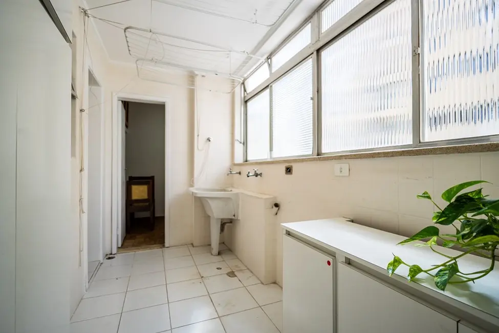 Apartamento com 3 quartos à venda, 145m2 em Moema, São Paulo - SP - imagem 6 Foto 6 de Apartamento com 3 quartos à venda, 145m2 em Moema, São Paulo - SP