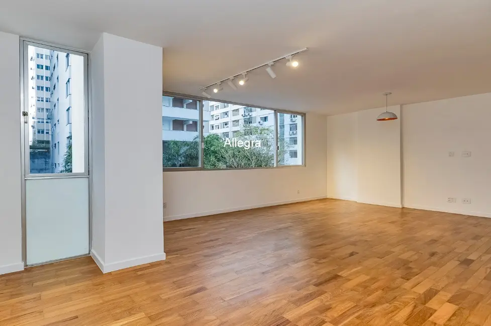 Apartamento com 3 quartos para alugar, 130m2 em Higienópolis, São Paulo - SP - imagem 3 Foto 3 de Apartamento com 3 quartos para alugar, 130m2 em Higienópolis, São Paulo - SP