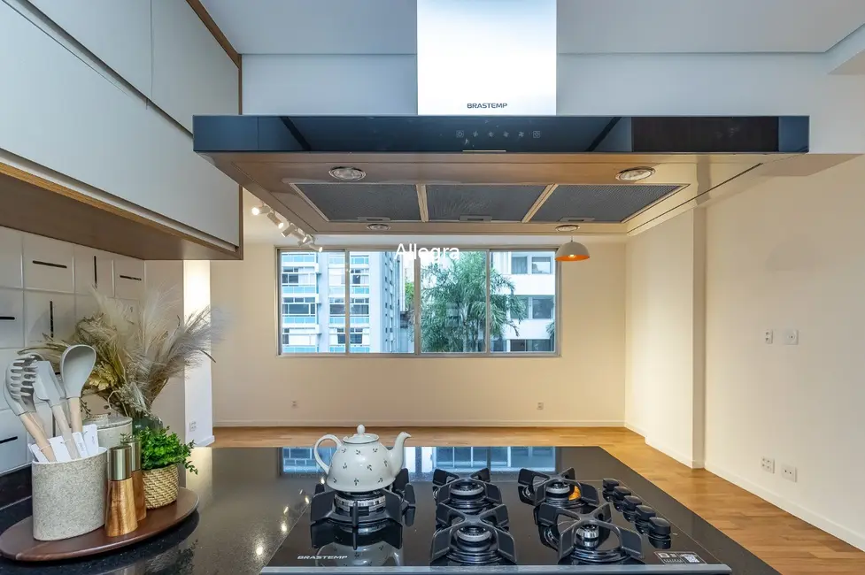 Apartamento com 3 quartos para alugar, 130m2 em Higienópolis, São Paulo - SP - imagem 1 Foto 1 de Apartamento com 3 quartos para alugar, 130m2 em Higienópolis, São Paulo - SP