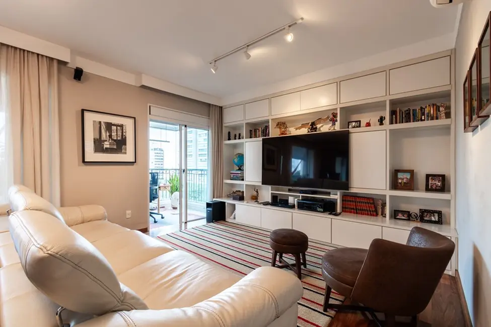 Apartamento com 3 quartos à venda, 216m2 em Campo Belo, São Paulo - SP - imagem 1 Foto 1 de Apartamento com 3 quartos à venda, 216m2 em Campo Belo, São Paulo - SP