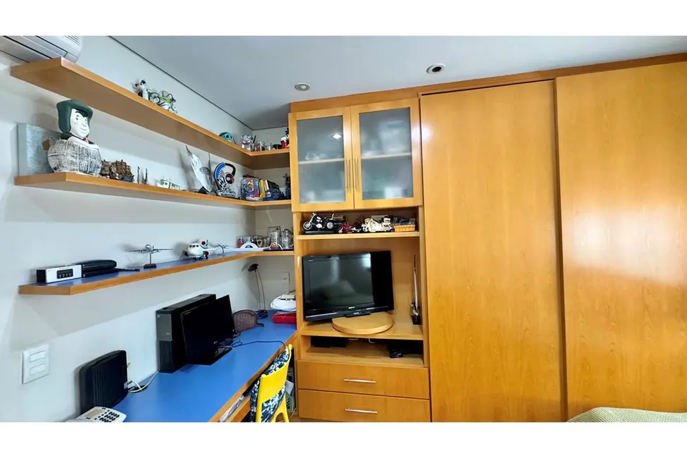 Foto 9 de Apartamento com 4 quartos à venda, 242m2 em Campo Belo, São Paulo - SP