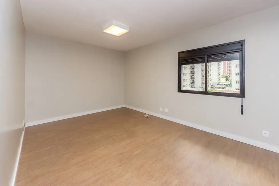 Apartamento com 4 quartos à venda, 220m2 em Moema, São Paulo - SP - imagem 7 Foto 7 de Apartamento com 4 quartos à venda, 220m2 em Moema, São Paulo - SP