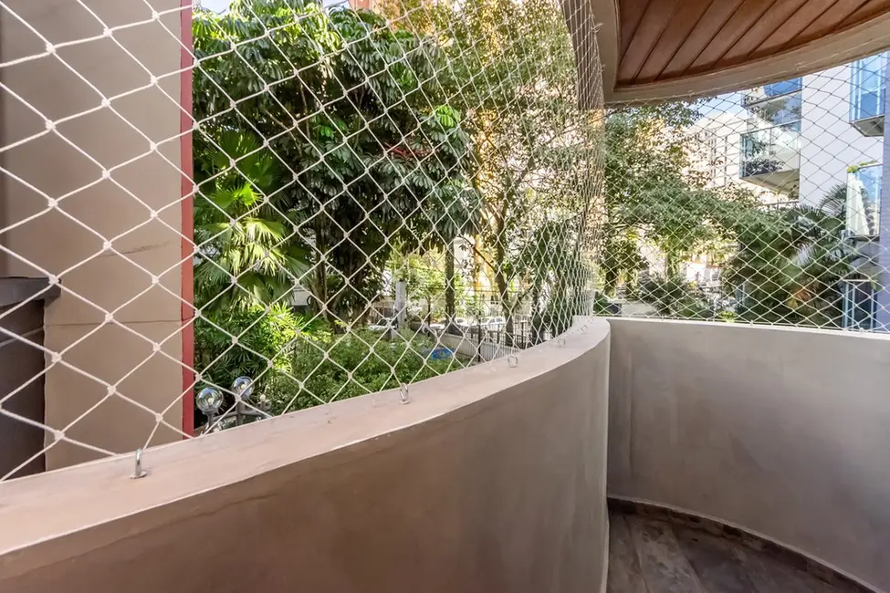 Apartamento com 4 quartos à venda, 220m2 em Moema, São Paulo - SP - imagem 4 Foto 4 de Apartamento com 4 quartos à venda, 220m2 em Moema, São Paulo - SP