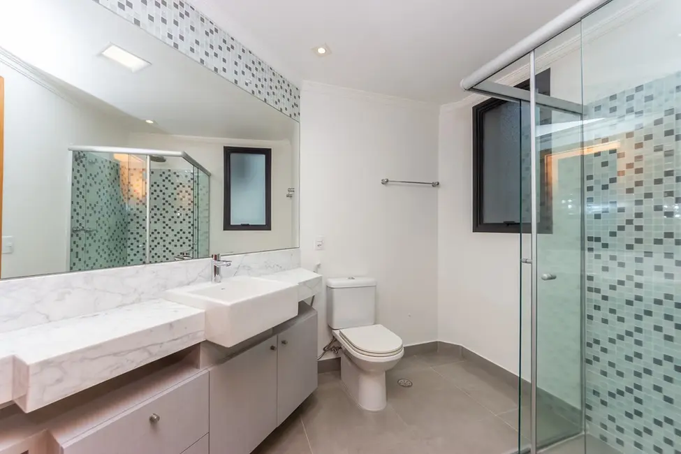 Apartamento com 4 quartos à venda, 220m2 em Moema, São Paulo - SP - imagem 3 Foto 3 de Apartamento com 4 quartos à venda, 220m2 em Moema, São Paulo - SP