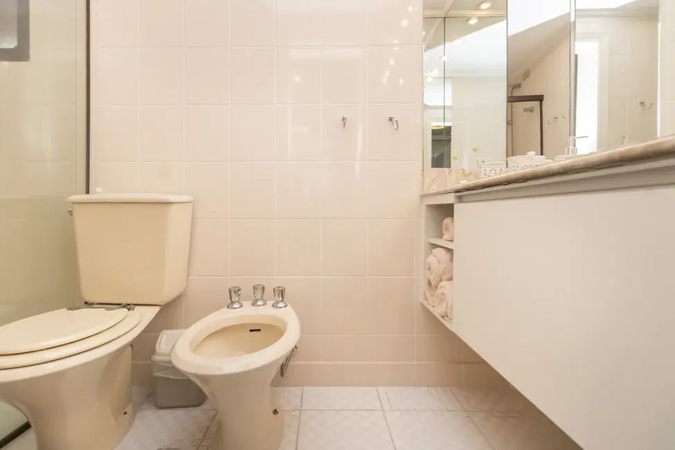 Foto 7 de Apartamento com 4 quartos à venda, 217m2 em Itaim Bibi, São Paulo - SP