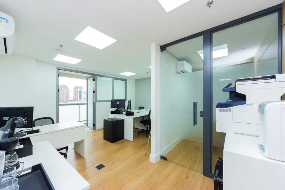 Sala Comercial à venda, 80m2 em Santo Amaro, São Paulo - SP - imagem 6 Foto 6 de Sala Comercial à venda, 80m2 em Santo Amaro, São Paulo - SP