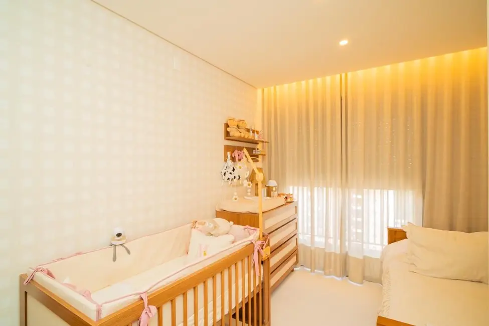 Foto 5 de Apartamento com 2 quartos à venda, 178m2 em Moema, São Paulo - SP