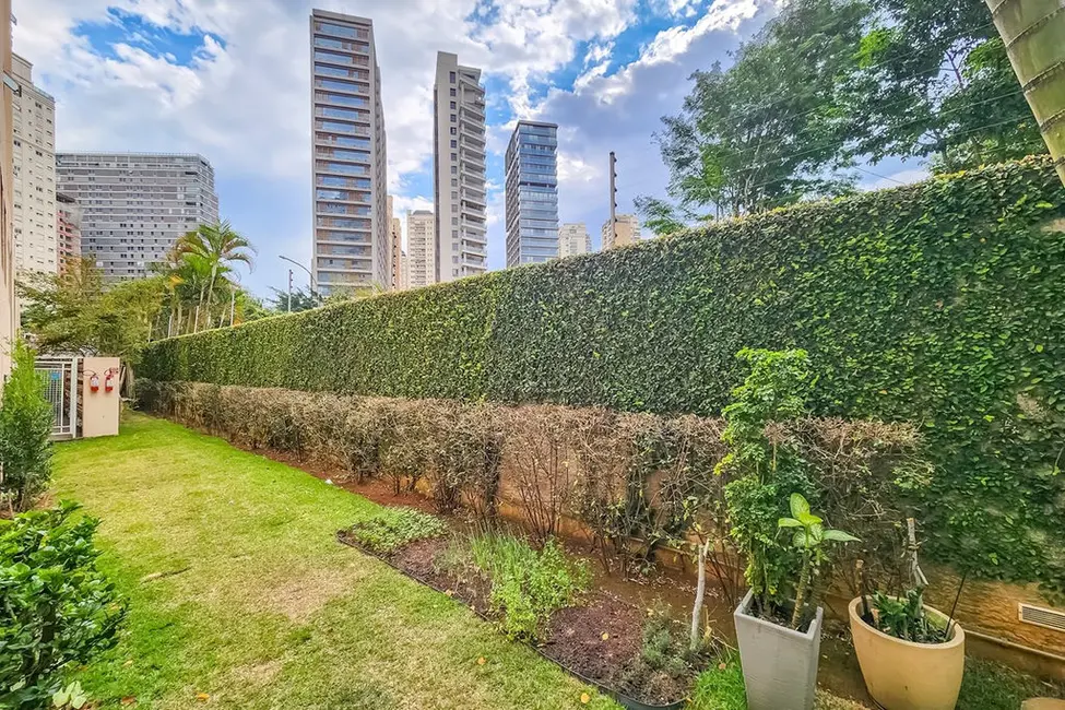 Foto 6 de Apartamento com 2 quartos à venda, 79m2 em Moema, São Paulo - SP