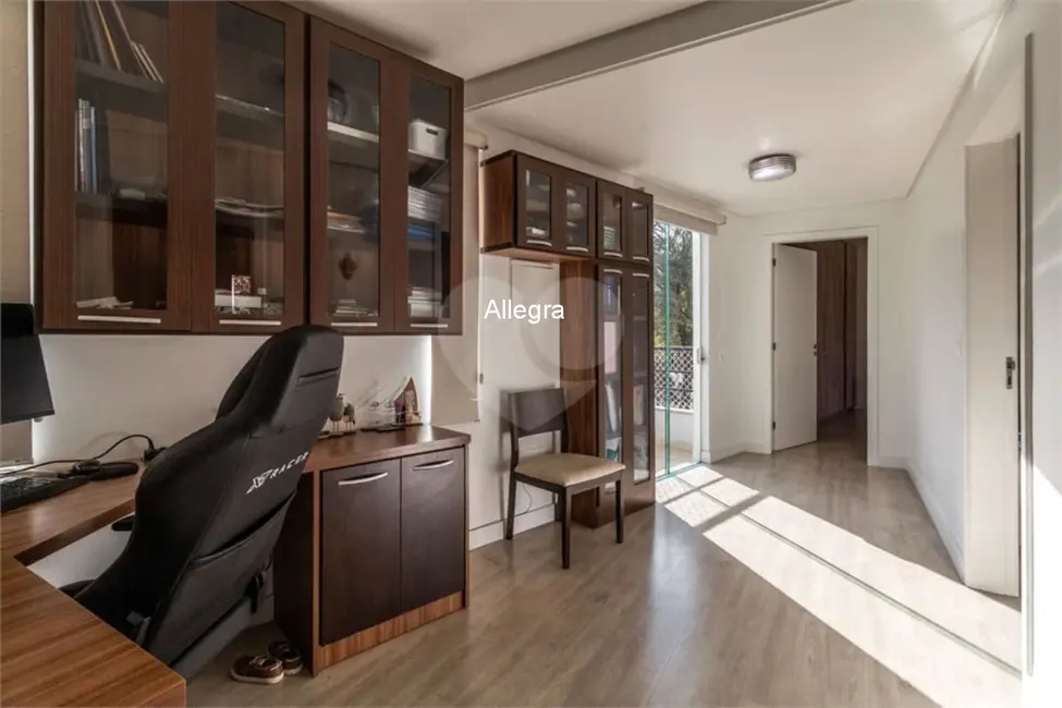 Casa com 3 quartos à venda, 280m2 em Jardim da Saúde, São Paulo - SP - imagem 9 Foto 9 de Casa com 3 quartos à venda, 280m2 em Jardim da Saúde, São Paulo - SP