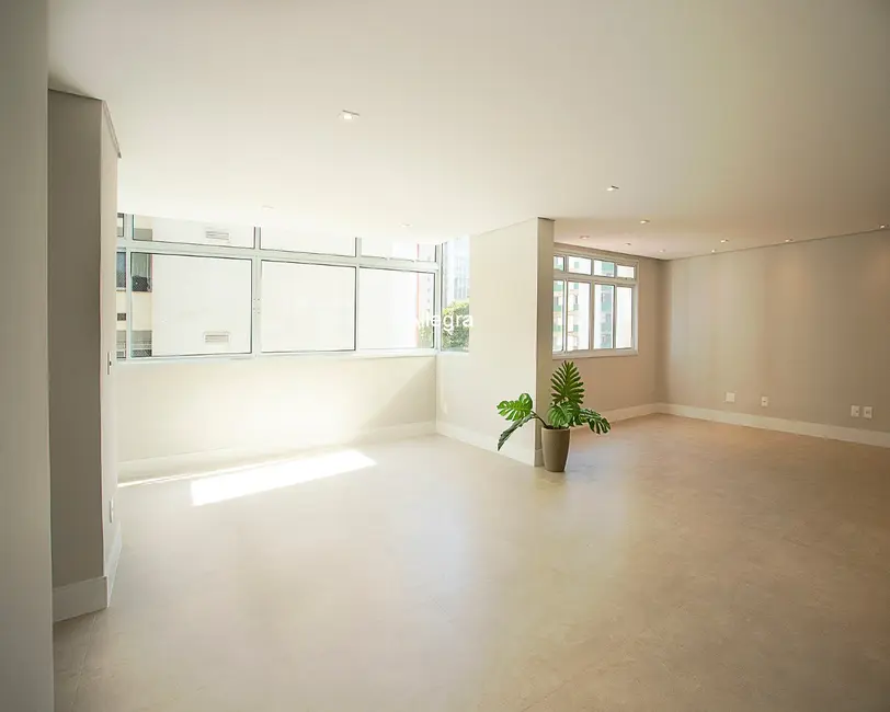 Apartamento com 3 quartos à venda, 181m2 em Jardim Paulista, São Paulo - SP - imagem 4 Foto 4 de Apartamento com 3 quartos à venda, 181m2 em Jardim Paulista, São Paulo - SP