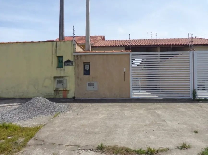 Foto 1 de Casa com 2 quartos à venda, 125m2 em Peruibe - SP