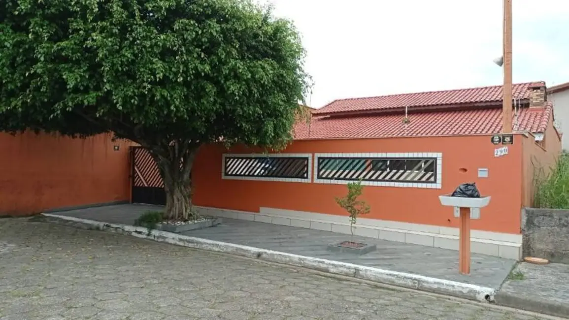 Foto 1 de Casa com 4 quartos à venda, 264m2 em Peruibe - SP