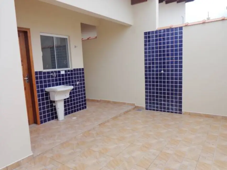 Foto 8 de Casa com 2 quartos à venda, 130m2 em Peruibe - SP