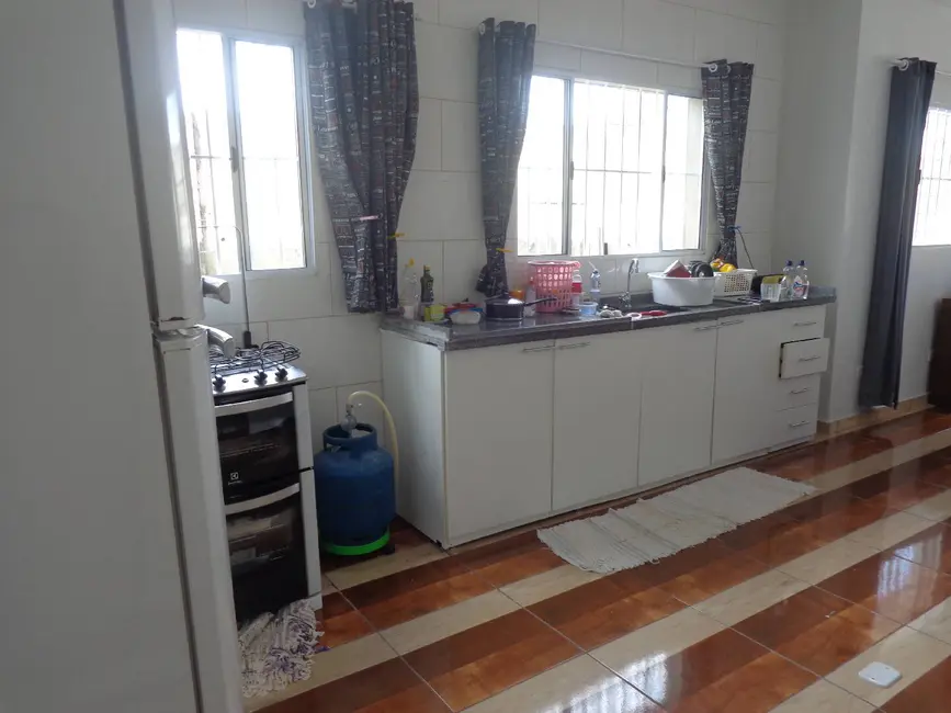 Casa com 2 quartos à venda em Peruibe - SP - imagem 3 Foto 3 de Casa com 2 quartos à venda em Peruibe - SP