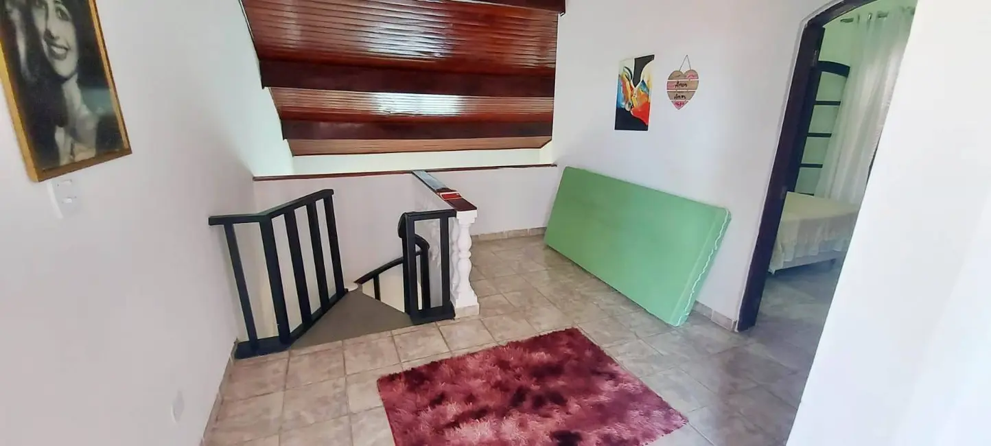 Casa com 4 quartos à venda, 250m2 em Peruibe - SP - imagem 8 Foto 8 de Casa com 4 quartos à venda, 250m2 em Peruibe - SP