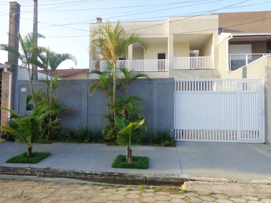 Casa com 6 quartos à venda, 250m2 em Peruibe - SP - imagem 1 Foto 1 de Casa com 6 quartos à venda, 250m2 em Peruibe - SP