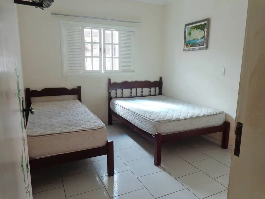 Casa com 4 quartos à venda, 286m2 em Peruibe - SP - imagem 9 Foto 9 de Casa com 4 quartos à venda, 286m2 em Peruibe - SP