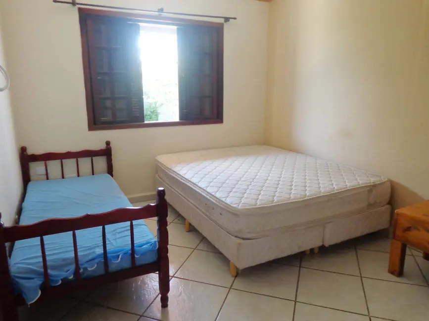 Casa com 4 quartos à venda, 432m2 em Peruibe - SP - imagem 5 Foto 5 de Casa com 4 quartos à venda, 432m2 em Peruibe - SP