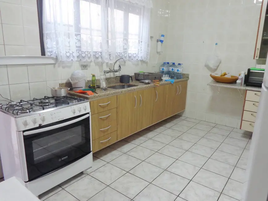 Casa com 4 quartos à venda, 250m2 em Peruibe - SP - imagem 6 Foto 6 de Casa com 4 quartos à venda, 250m2 em Peruibe - SP