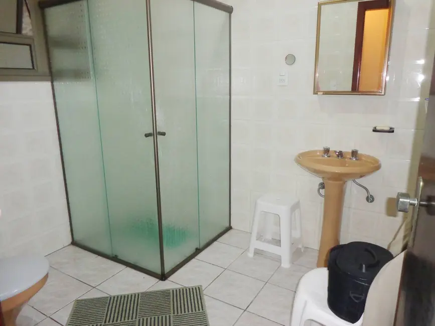 Casa com 4 quartos à venda, 250m2 em Peruibe - SP - imagem 8 Foto 8 de Casa com 4 quartos à venda, 250m2 em Peruibe - SP
