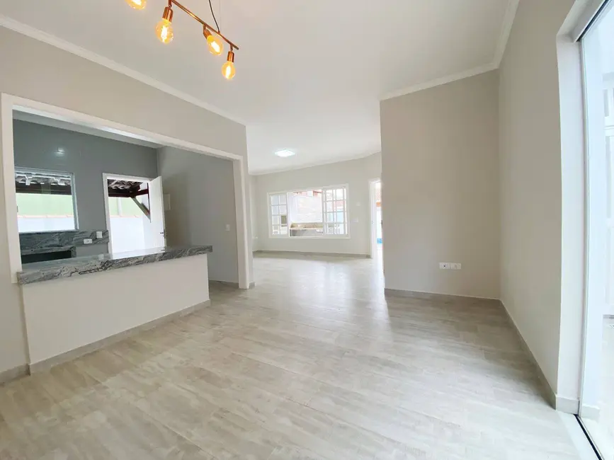 Foto 6 de Casa com 3 quartos à venda, 250m2 em Peruibe - SP