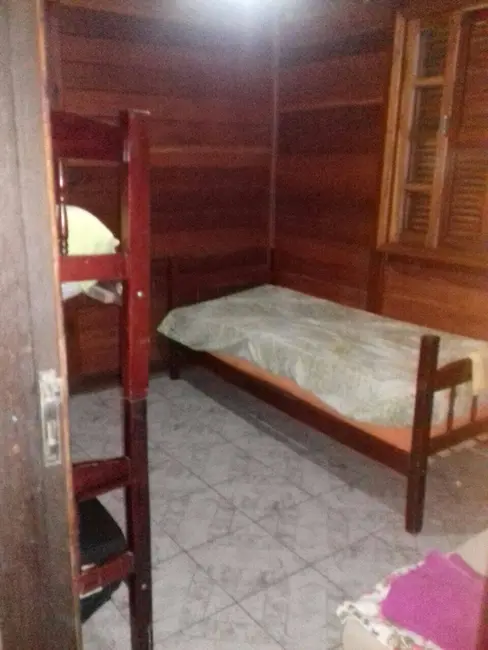 Casa com 3 quartos à venda, 250m2 em Peruibe - SP - imagem 6 Foto 6 de Casa com 3 quartos à venda, 250m2 em Peruibe - SP