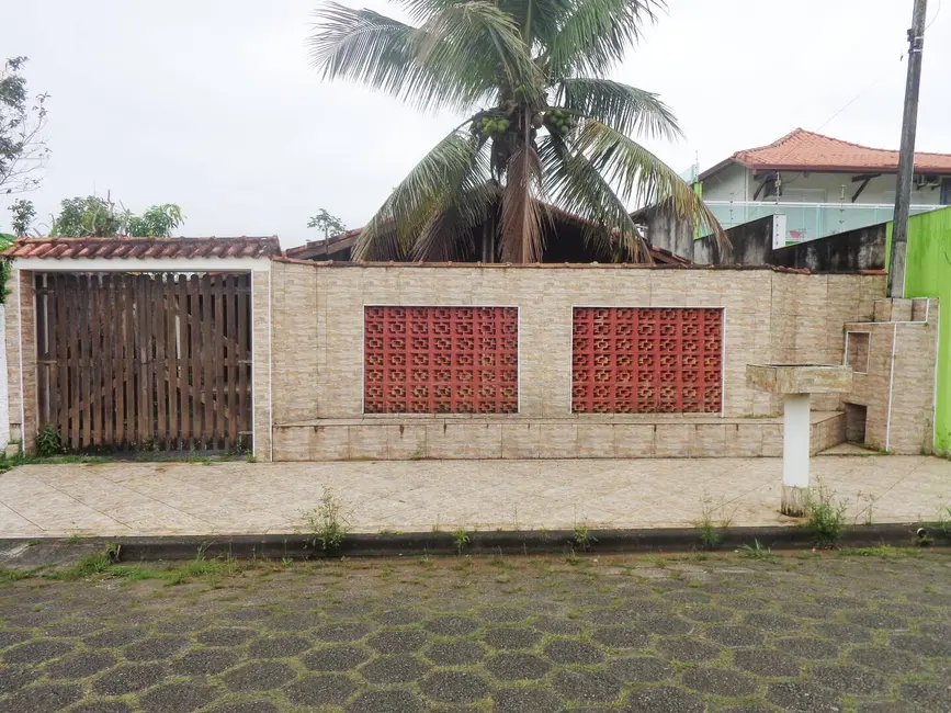 Foto 1 de Casa com 3 quartos à venda, 250m2 em Peruibe - SP