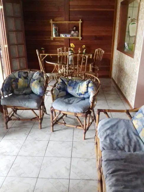 Casa com 3 quartos à venda, 250m2 em Peruibe - SP - imagem 3 Foto 3 de Casa com 3 quartos à venda, 250m2 em Peruibe - SP