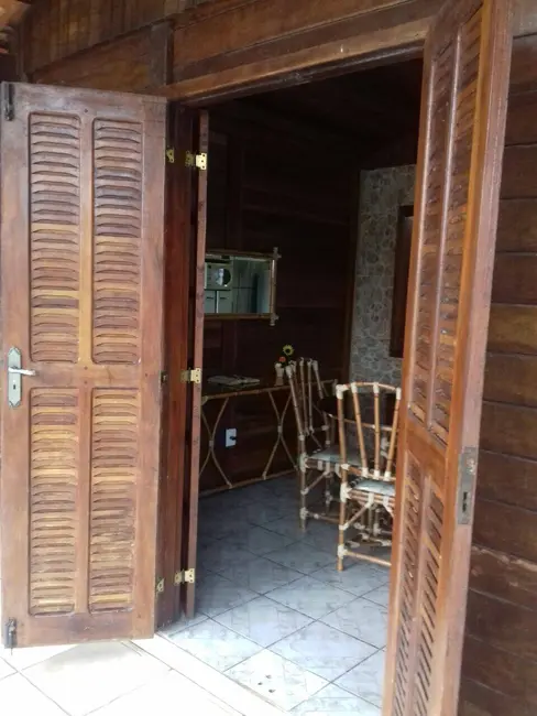 Casa com 3 quartos à venda, 250m2 em Peruibe - SP - imagem 7 Foto 7 de Casa com 3 quartos à venda, 250m2 em Peruibe - SP