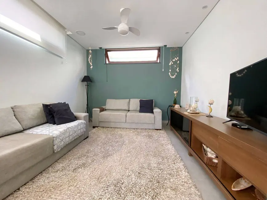 Casa com 5 quartos à venda em Peruibe - SP - imagem 3 Foto 3 de Casa com 5 quartos à venda em Peruibe - SP