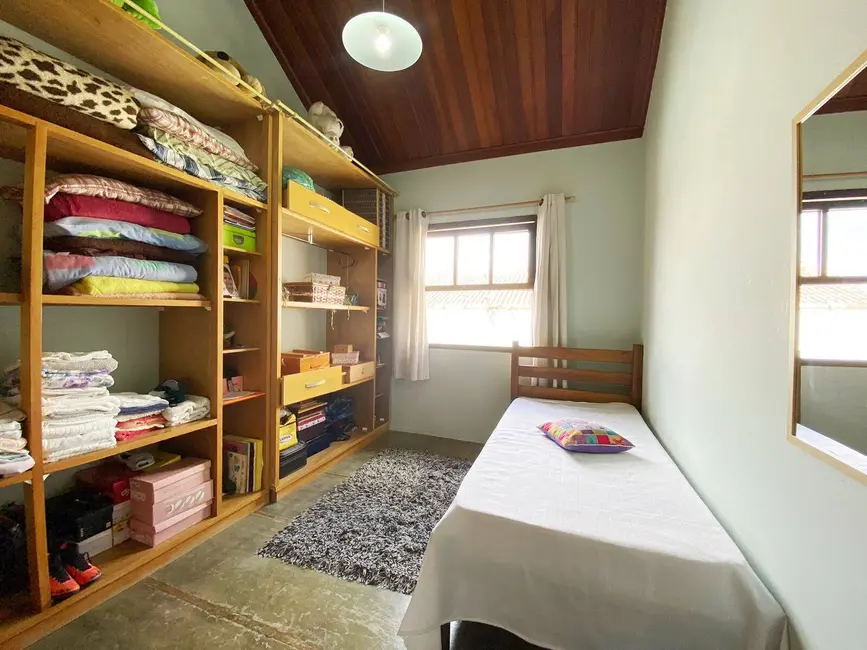 Casa com 5 quartos à venda em Peruibe - SP - imagem 9 Foto 9 de Casa com 5 quartos à venda em Peruibe - SP