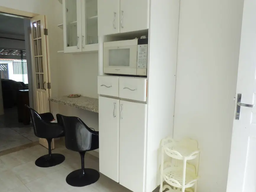 Casa com 3 quartos à venda, 283m2 em Peruibe - SP - imagem 7 Foto 7 de Casa com 3 quartos à venda, 283m2 em Peruibe - SP