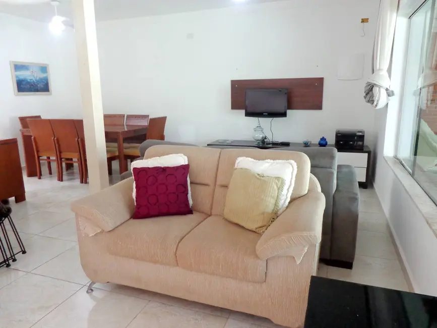 Casa com 3 quartos à venda, 283m2 em Peruibe - SP - imagem 5 Foto 5 de Casa com 3 quartos à venda, 283m2 em Peruibe - SP