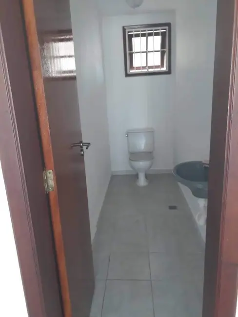 Sala Comercial à venda e para alugar, 147m2 em Peruibe - SP - imagem 4 Foto 4 de Sala Comercial à venda e para alugar, 147m2 em Peruibe - SP