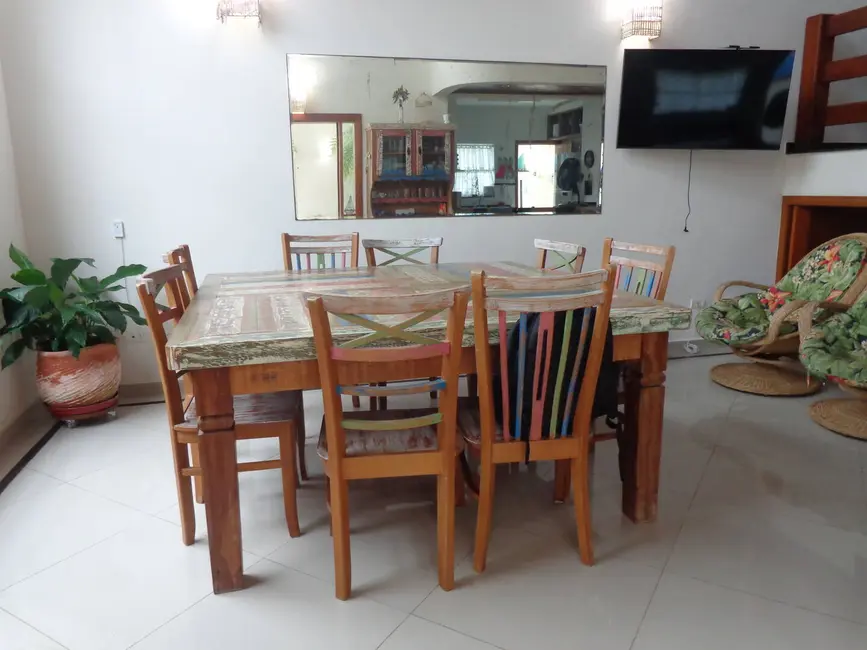 Foto 2 de Casa com 4 quartos à venda, 250m2 em Peruibe - SP