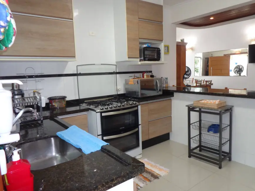 Foto 6 de Casa com 4 quartos à venda, 250m2 em Peruibe - SP