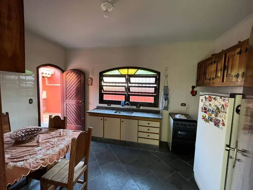 Foto 6 de Casa com 3 quartos para alugar em Peruibe - SP