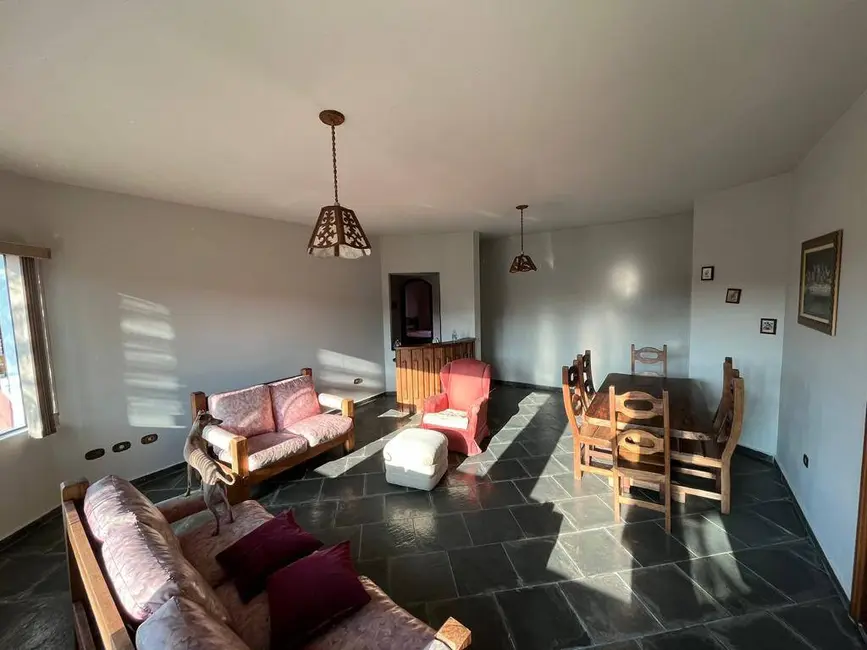 Foto 4 de Casa com 3 quartos para alugar em Peruibe - SP