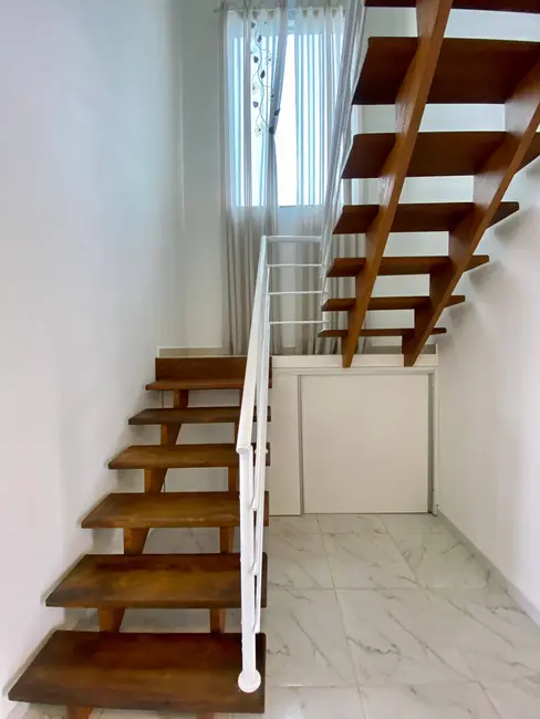 Casa com 4 quartos à venda em Peruibe - SP - imagem 5 Foto 5 de Casa com 4 quartos à venda em Peruibe - SP