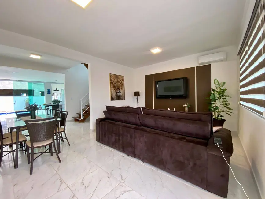 Casa com 4 quartos à venda em Peruibe - SP - imagem 4 Foto 4 de Casa com 4 quartos à venda em Peruibe - SP