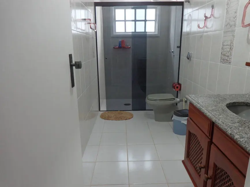 Casa com 3 quartos à venda em Peruibe - SP - imagem 5 Foto 5 de Casa com 3 quartos à venda em Peruibe - SP