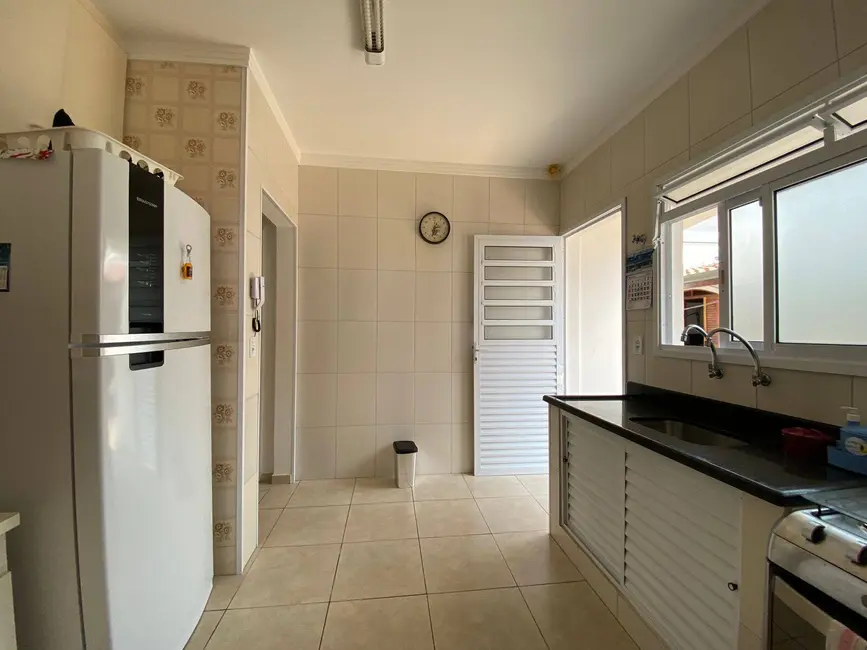 Casa com 3 quartos à venda, 576m2 em Peruibe - SP - imagem 5 Foto 5 de Casa com 3 quartos à venda, 576m2 em Peruibe - SP