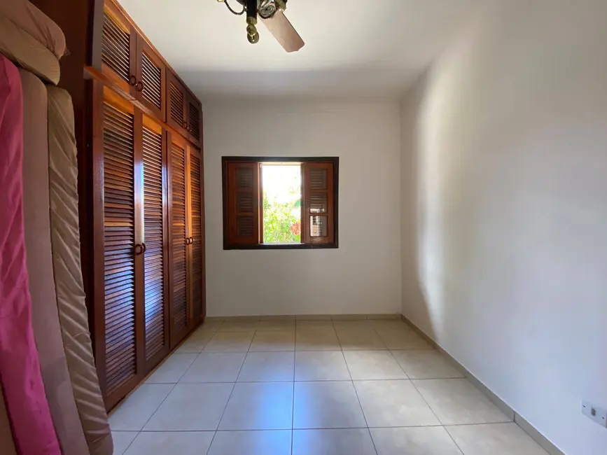 Casa com 3 quartos à venda, 576m2 em Peruibe - SP - imagem 9 Foto 9 de Casa com 3 quartos à venda, 576m2 em Peruibe - SP