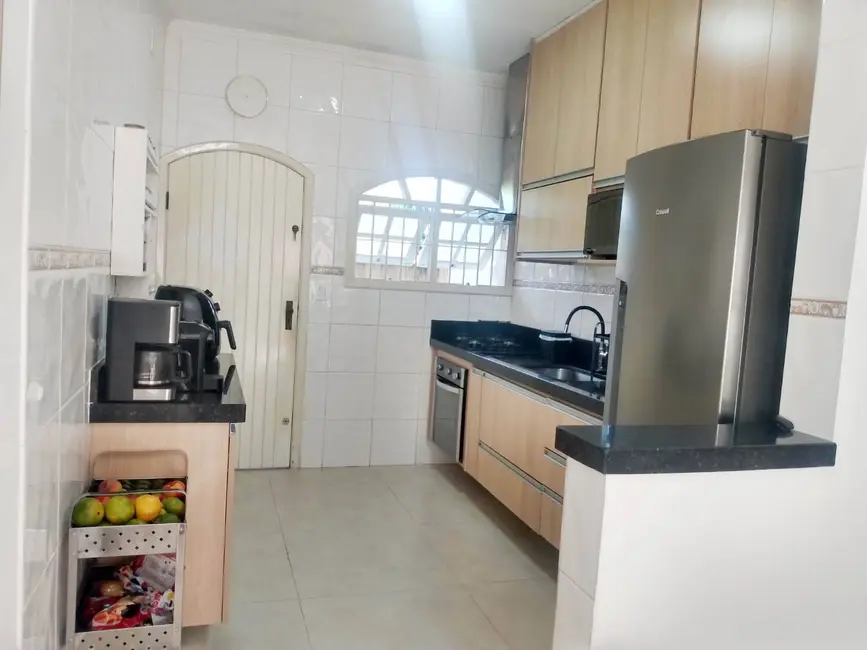 Casa com 3 quartos à venda, 313m2 em Peruibe - SP - imagem 5 Foto 5 de Casa com 3 quartos à venda, 313m2 em Peruibe - SP
