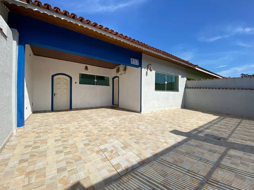 Foto 1 de Casa com 3 quartos à venda, 250m2 em Peruibe - SP